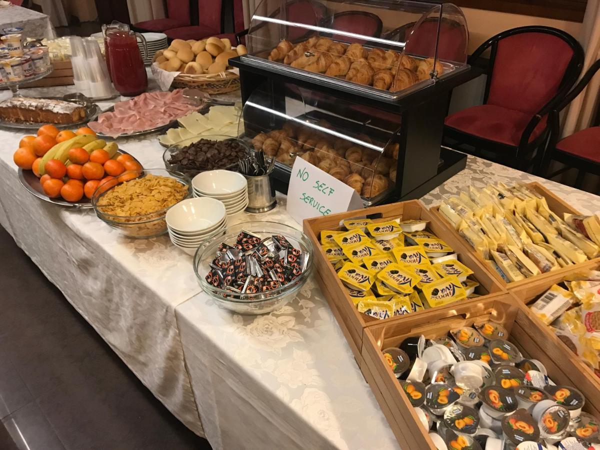 Hotel Libia 피노델몬테 외부 사진